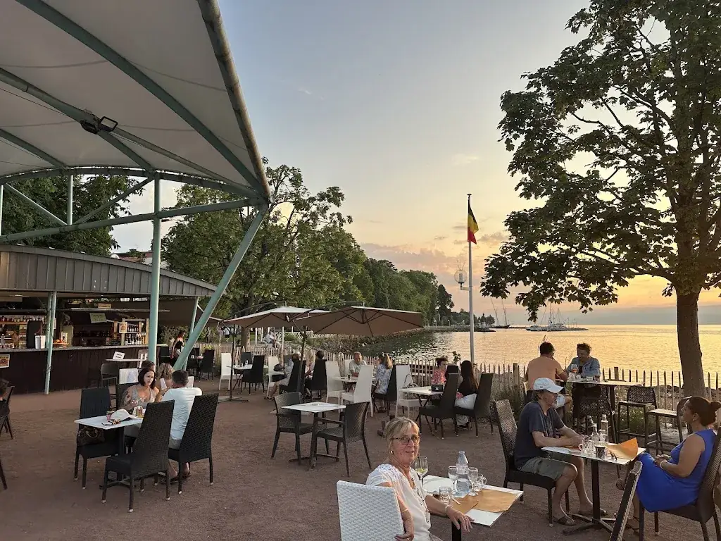 Le Court-Circuit restaurant in Évian-les-Bains