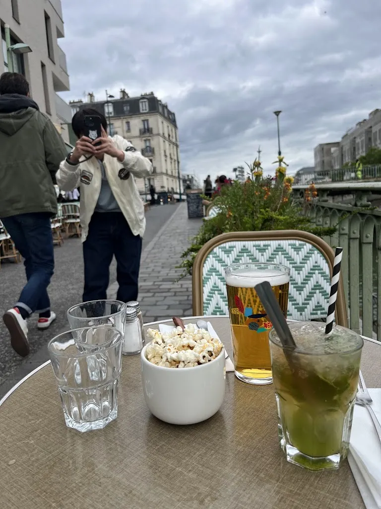 viriya thawornchaiyasit_Eau Canal_Pantin_review