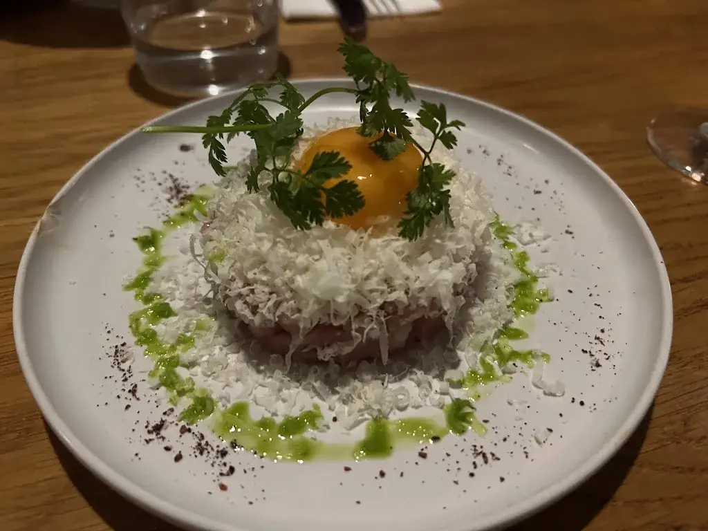 Gregory Dubinsky_Les Pantins_Pantin_review