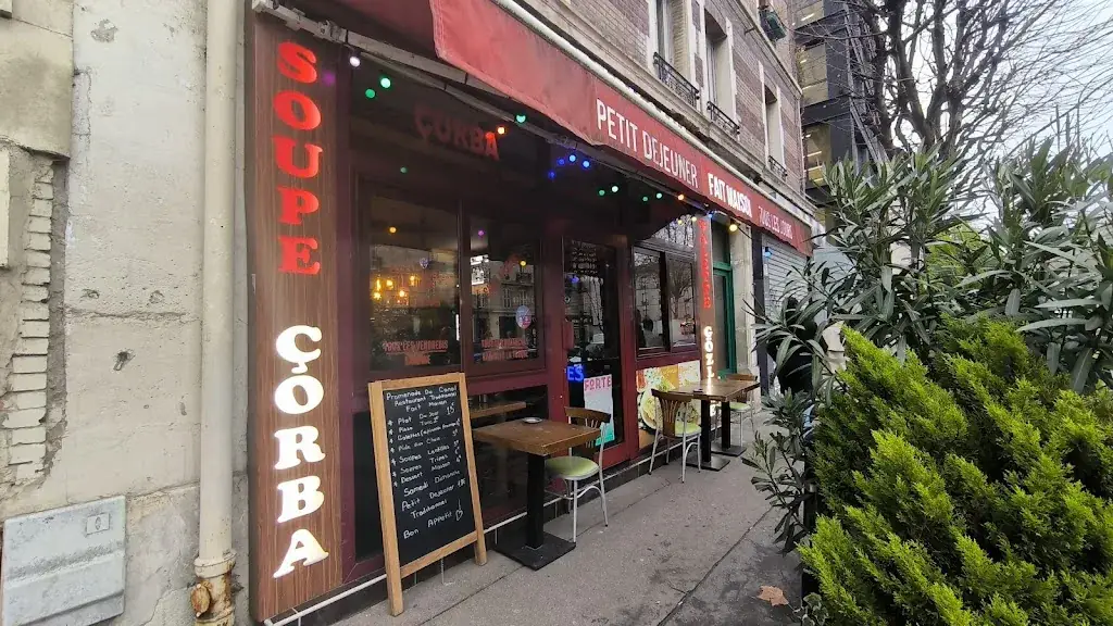 Nicolas S_Promenade Du Canal_Pantin_review