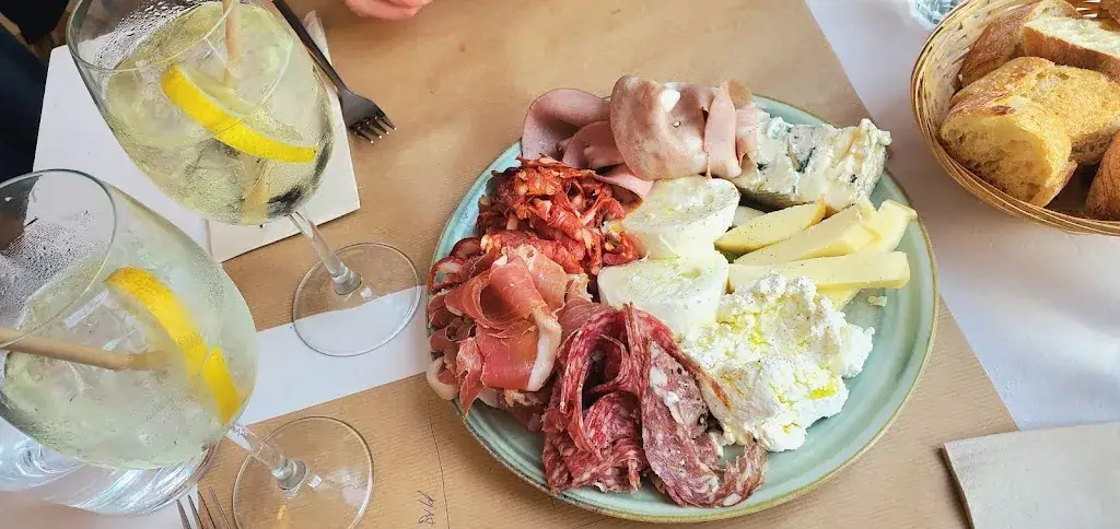 Toscanacci_Pantin_slider_image_2