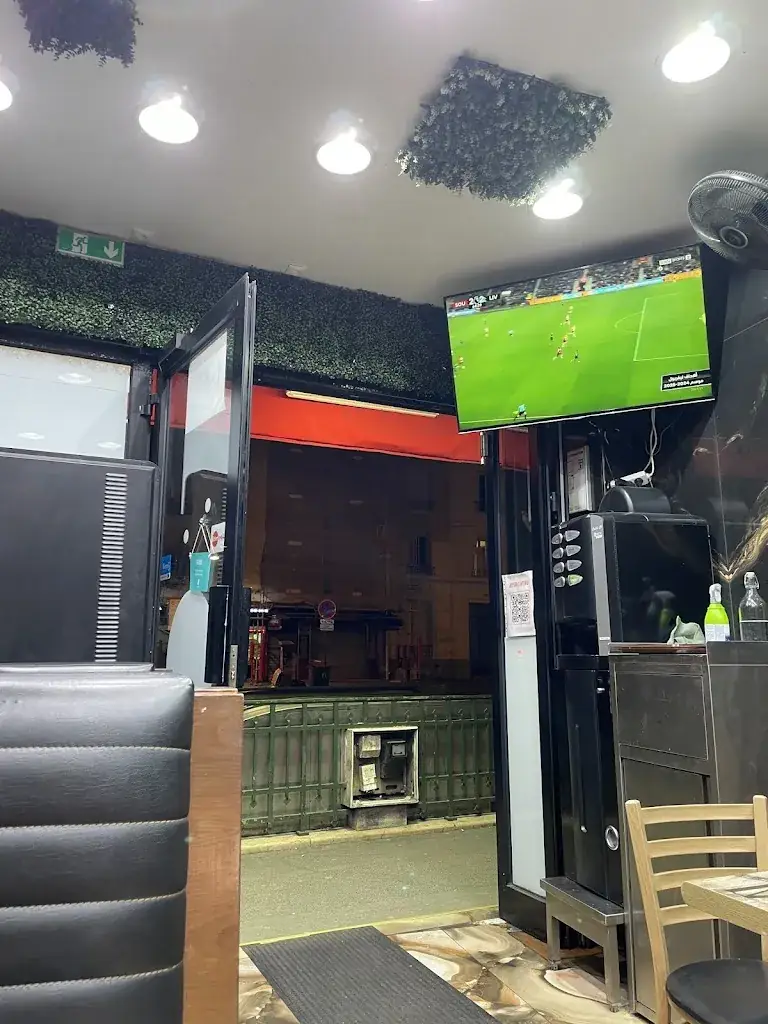 Denise Janer_Chicken factory_Pantin_review