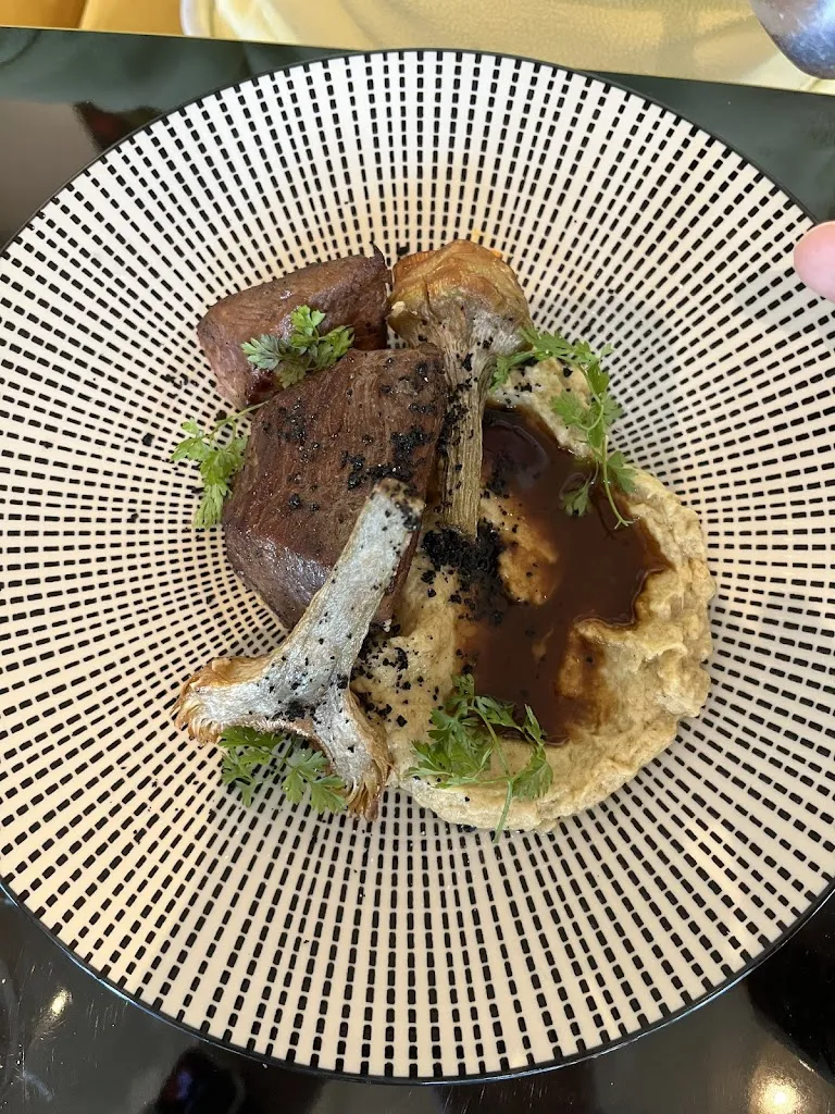 Dave Price_Le Père Joseph Restaurant bar-lounge_Rueil-Malmaison_review