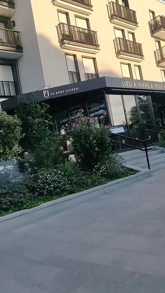 Le Père Joseph Restaurant bar-lounge_Rueil-Malmaison_slider_image_2