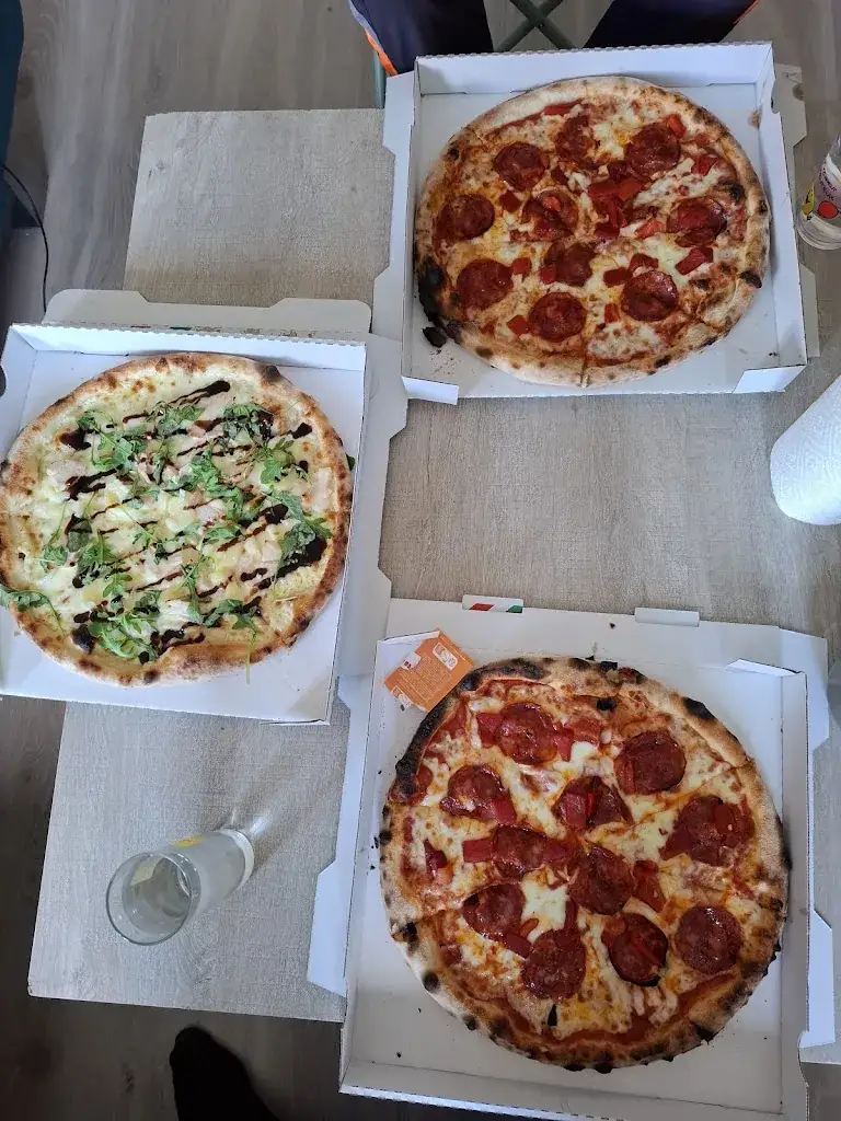 LE CAMION A PIZZA Roissy-en-Brie_Roissy-en-Brie_slider_image_3