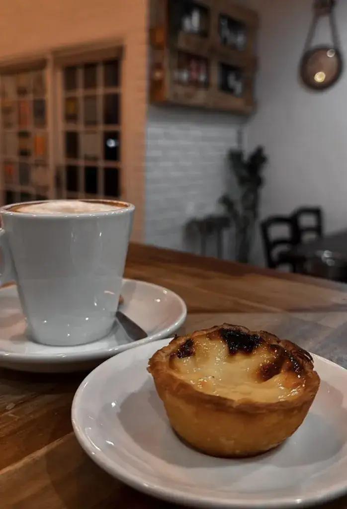 Laura Rodrigues_A Morena_Roissy-en-Brie_review