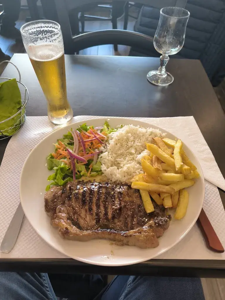 ricardo ferreira_A Morena_Roissy-en-Brie_review