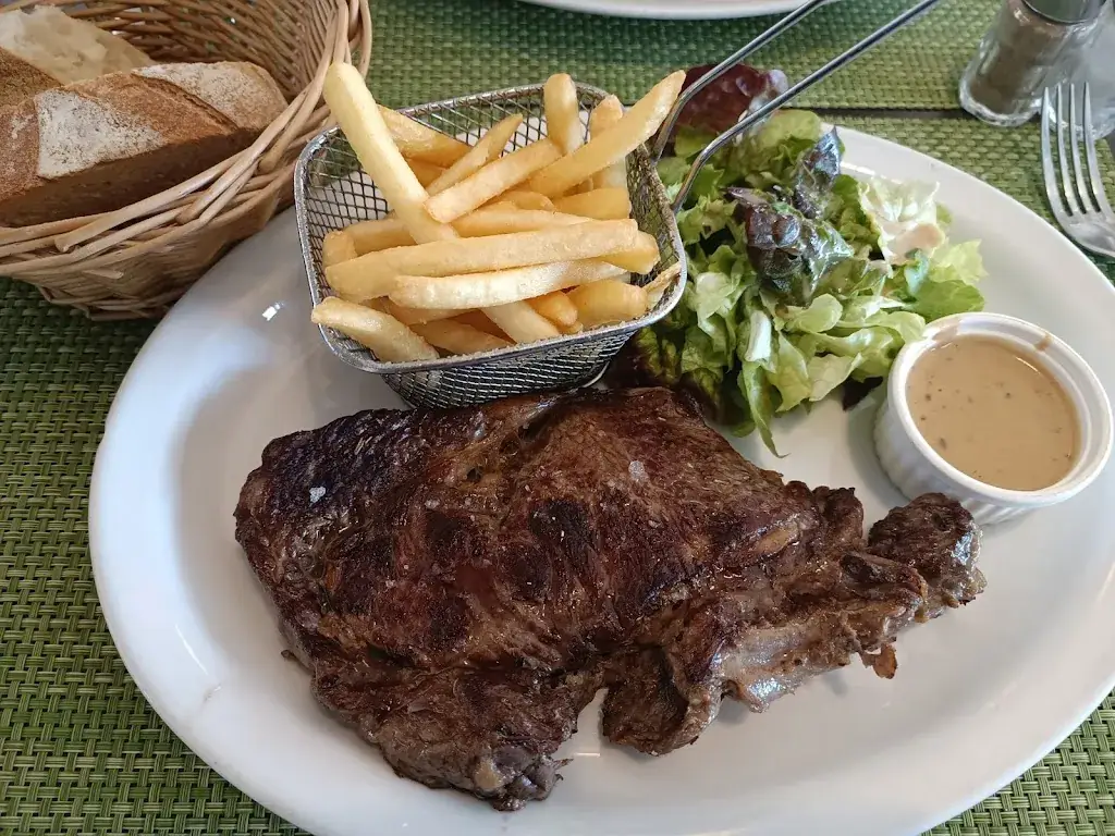 Carolina LR_Le Louis XIII_Rungis_review