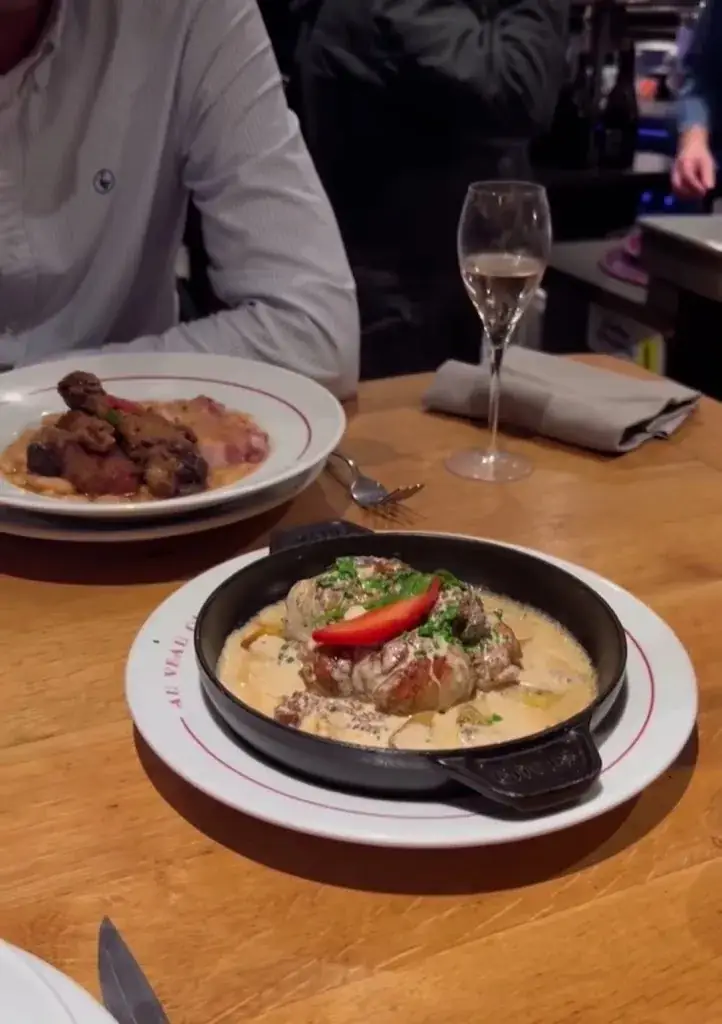 Au Veau Qui Tete Restaurant in Rungis