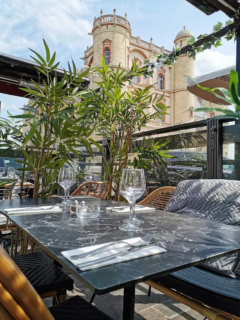 Restaurant Le Toucan - Bistrot chic et fait maison Saint-Germain-en-Laye Restaurant in Saint-Germain-en-Laye