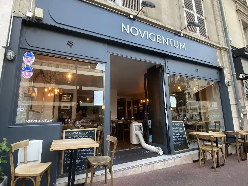 Tam Le_Novigentum_Saint-Cloud_recensione