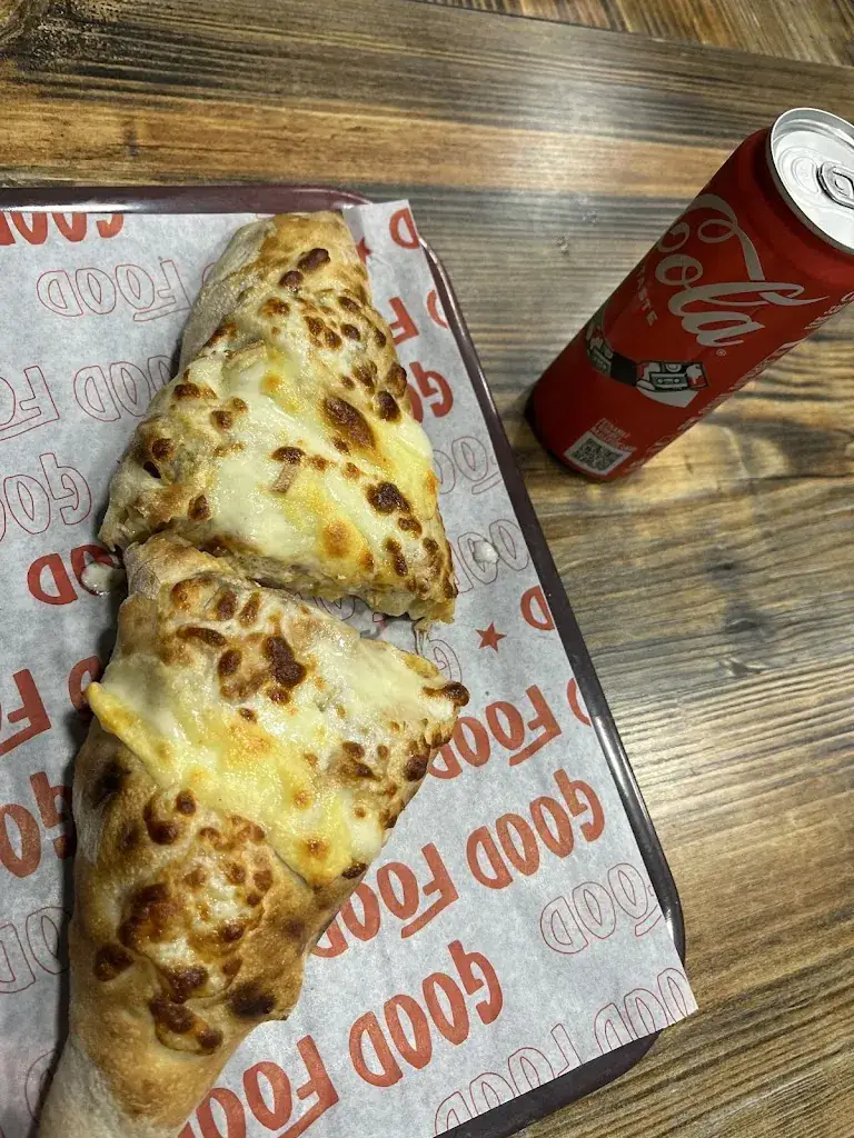 Mohamed Halouani_Shakes & Food_Feyzin_recensione