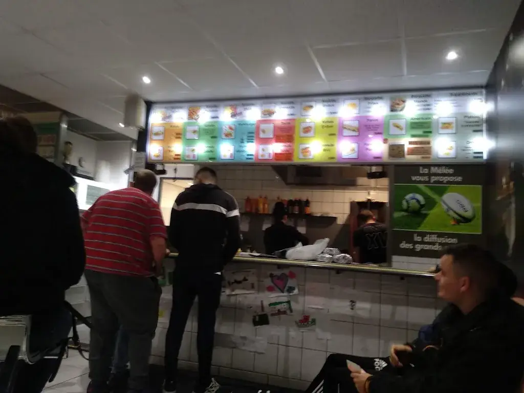 La Melee_Saint-Germain-Laval_slider_image_2