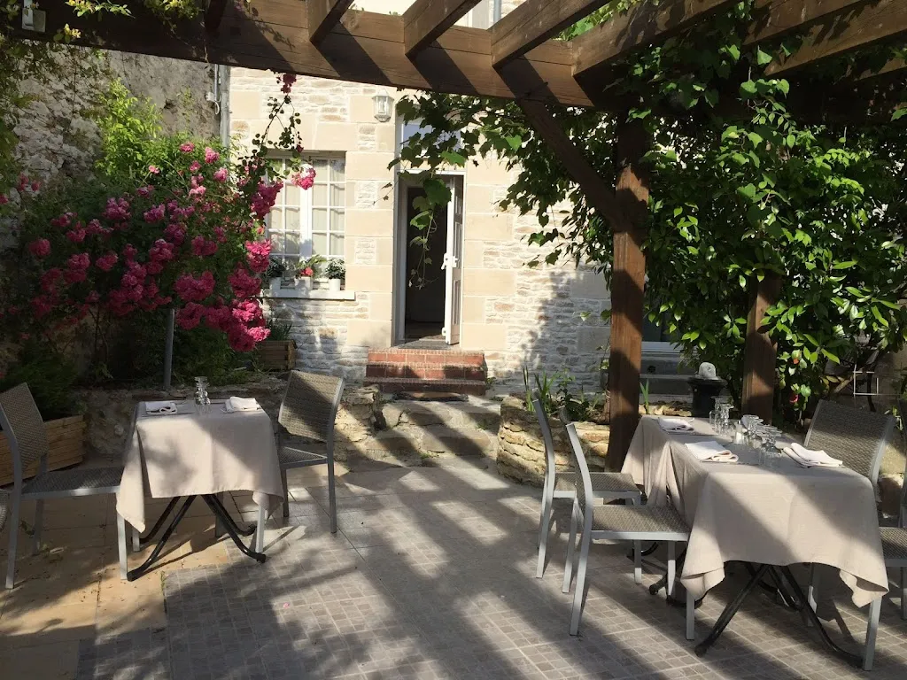 Pendragon's Oak restaurant in Saint-Léger-en-Yvelines