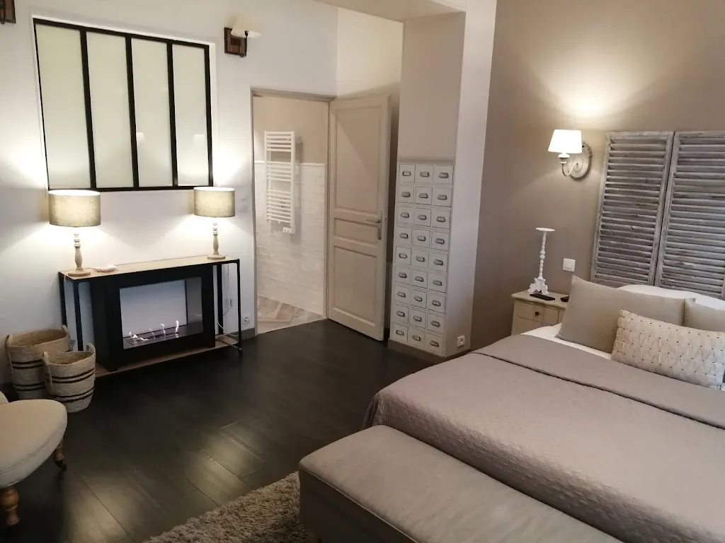 Pendragon's Oak_Saint-Léger-en-Yvelines_slider_image_3