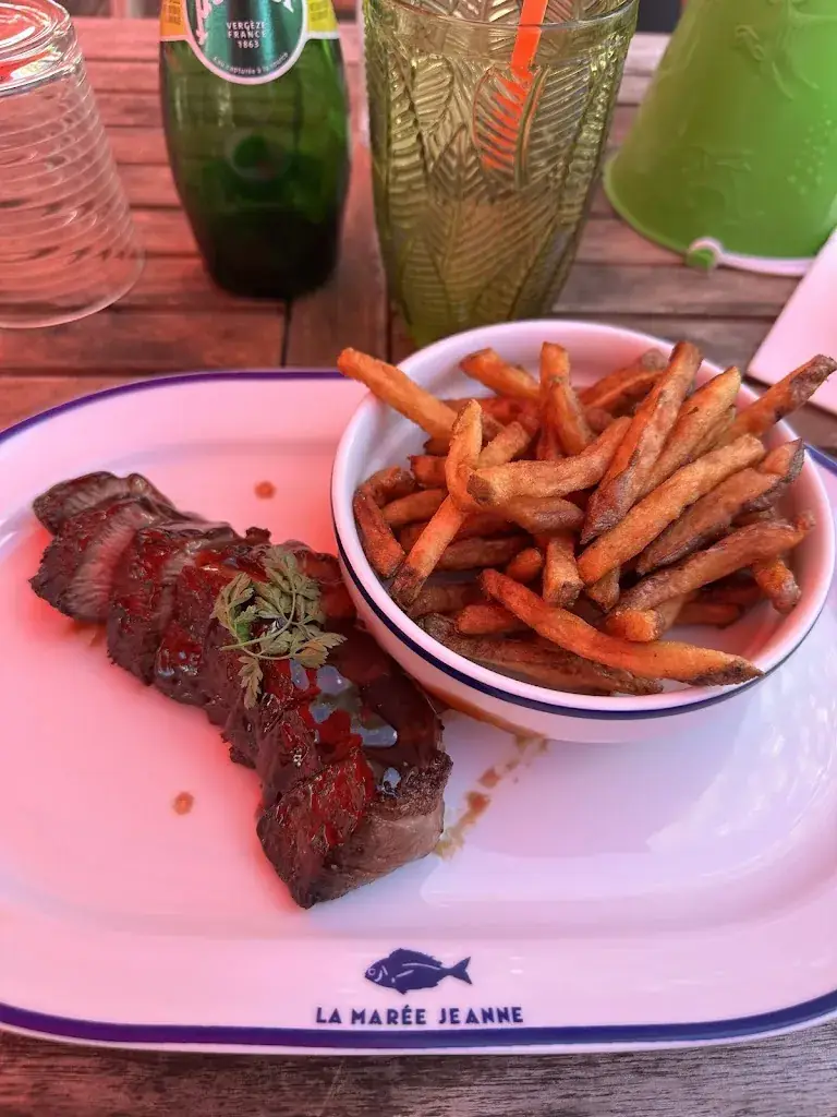 Tom Rogez_La marée Jeanne_Saint-Mammès_review