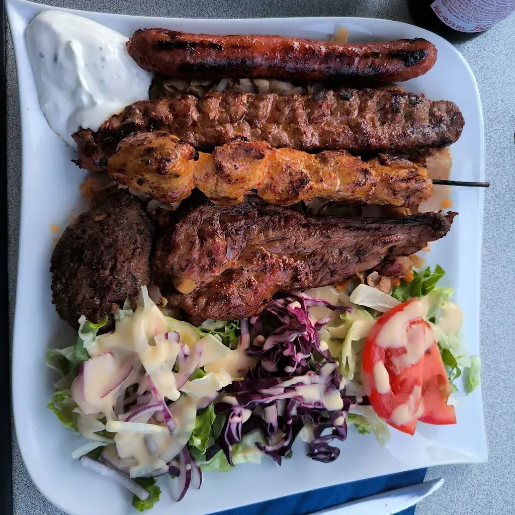 Restaurant grillade kebab bord de seine_Saint-Mammès_slider_image_2