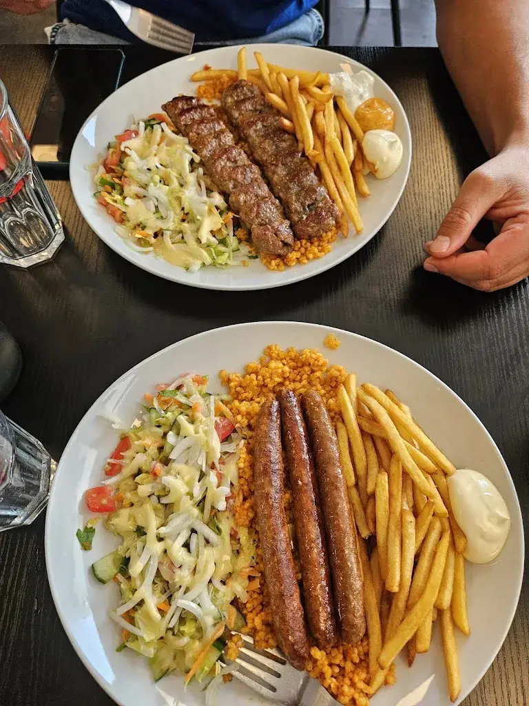 Etoile Istanbul_Saint-Germain-lès-Corbeil_slider_image_2