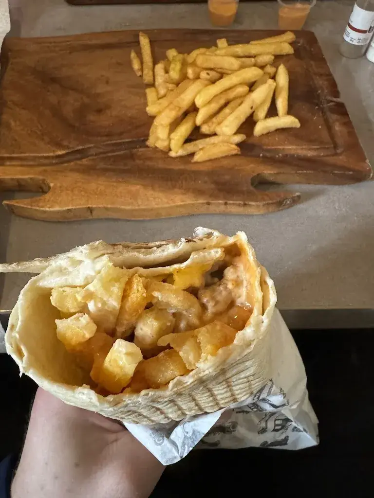 Liridon Zymeri_Le Pamukkale_Fontaines-sur-Saône_reseña