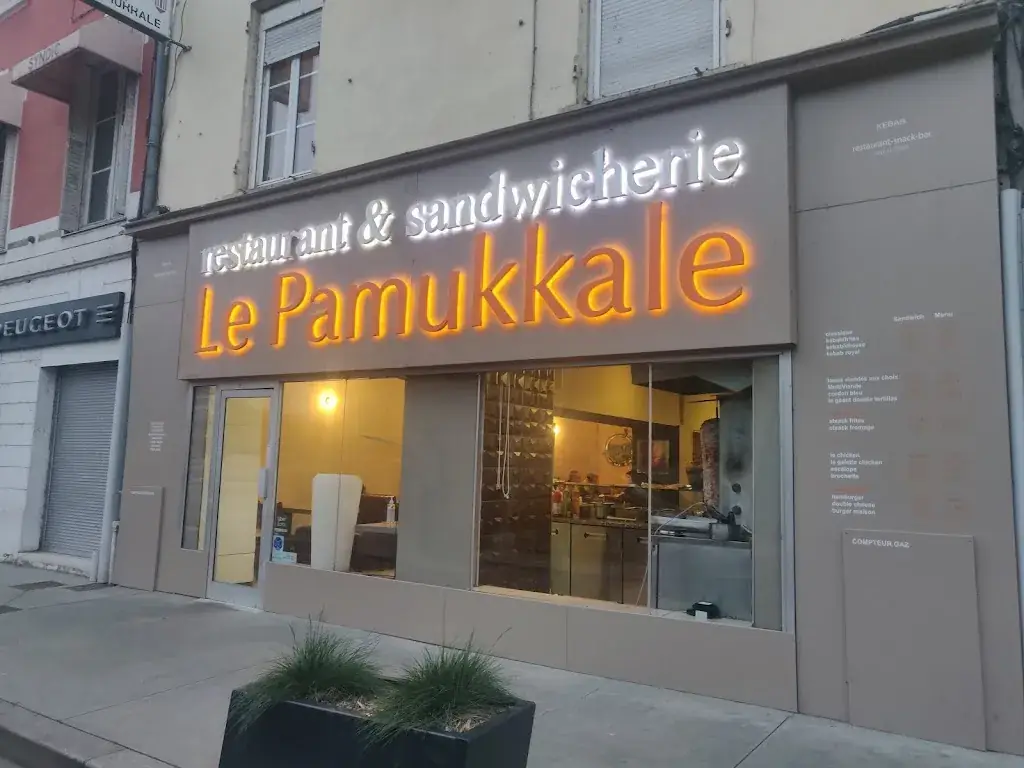 Quentin PHILIPPON_Le Pamukkale_Fontaines-sur-Saône_reseña