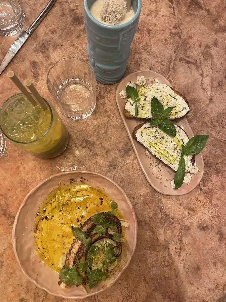 Noura Ghabentani_Héredità_Romainville_review