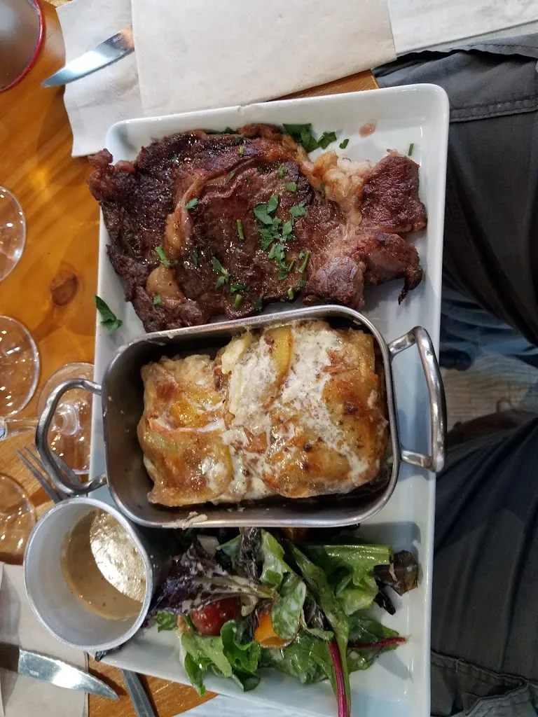 Richard Meier_O´Studio Café_Romainville_review