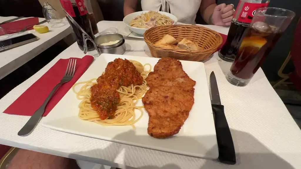 Eudes Nascimento_La Méditerranée_Romainville_review