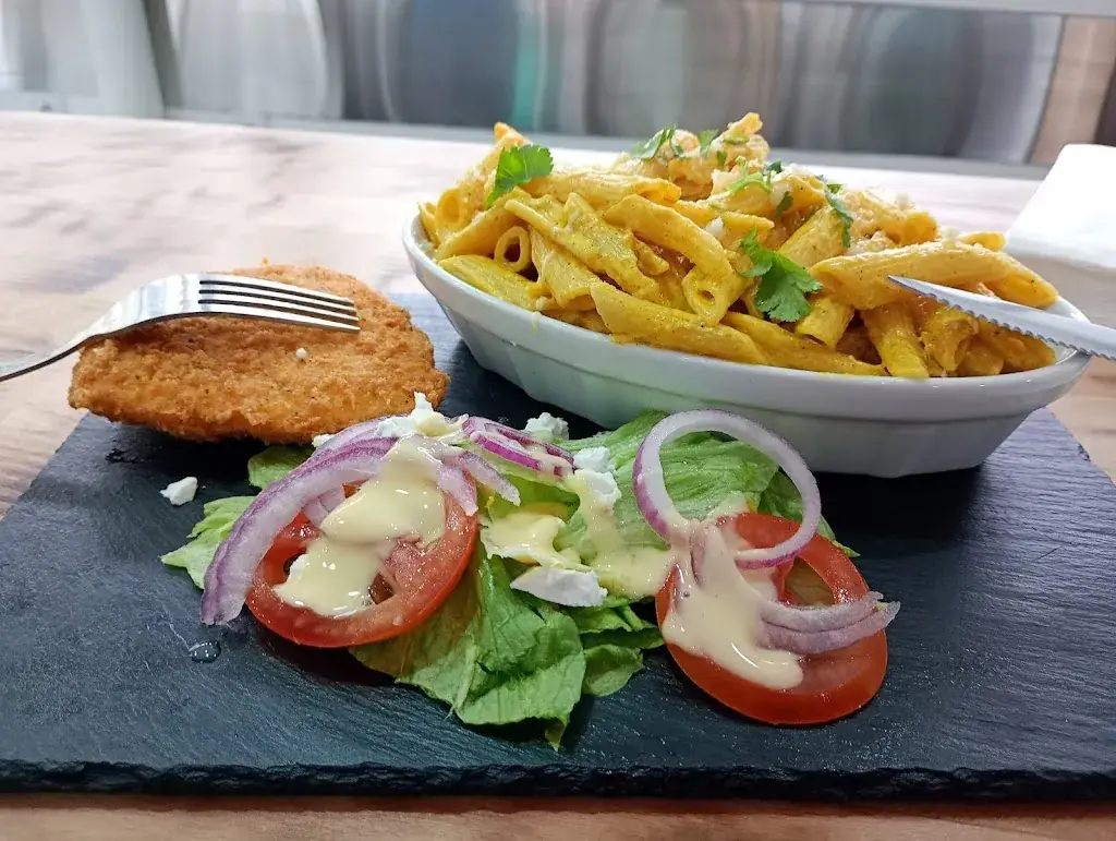 JEAN DE ROCHAS_Les Routardes_Romainville_review