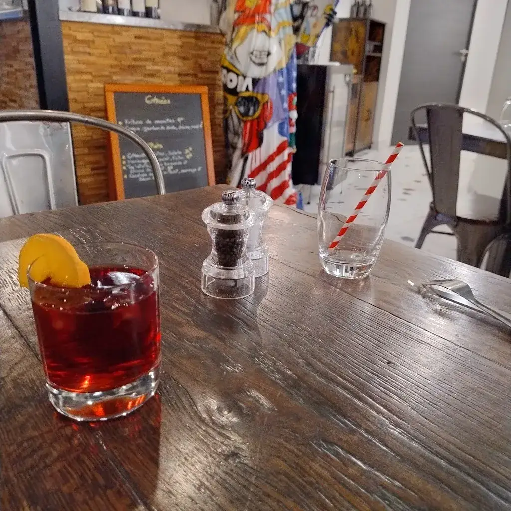 Carlo Llanes_L’ Altra Italia_Romainville_review