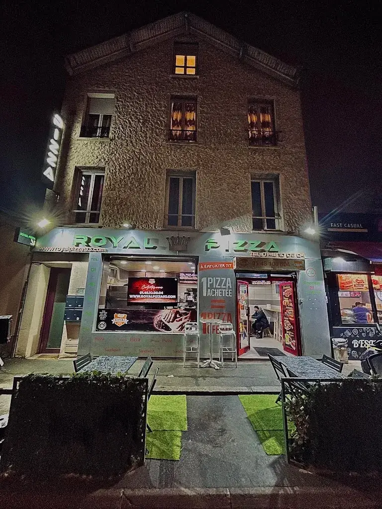 Royal Pizza93_Romainville_slider_image_2