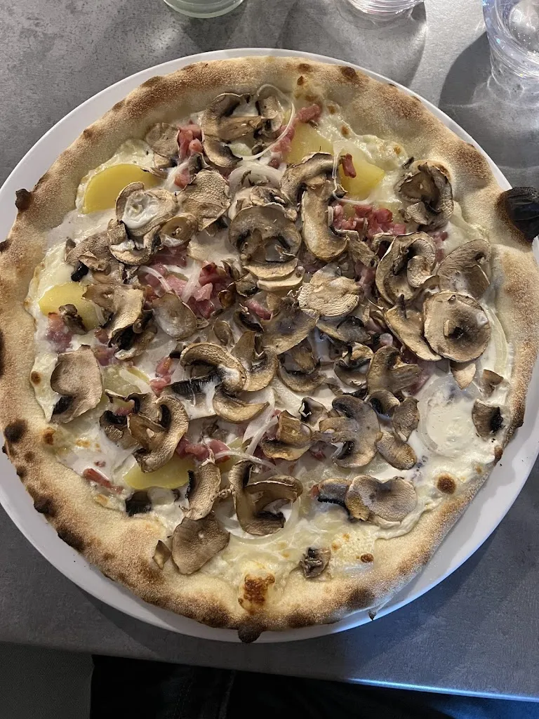 Menu_Restaurant La Tour_Fontaine-Française_immagine_2