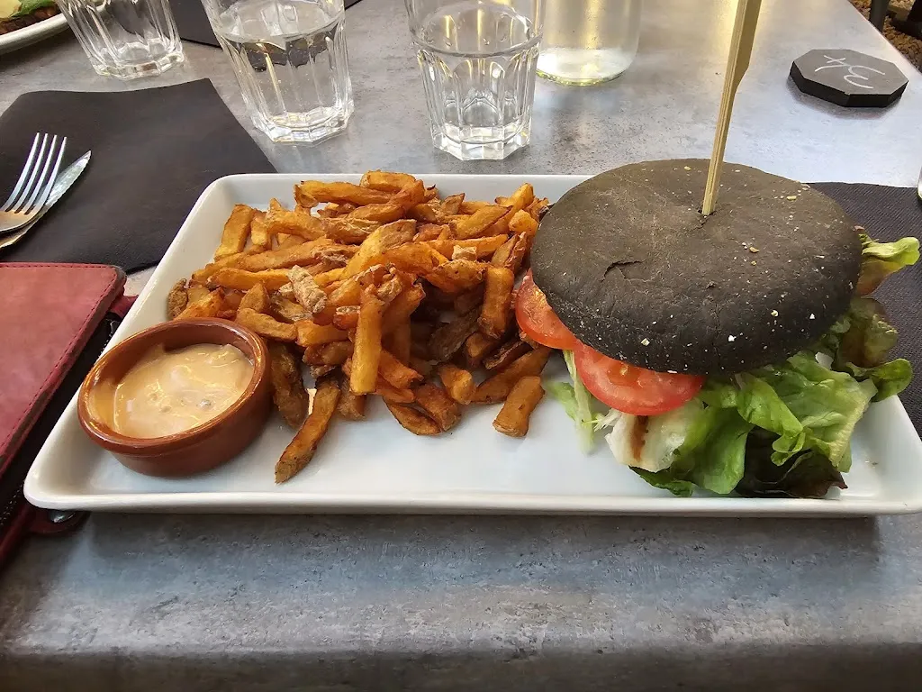 Restaurant La Tour_Fontaine-Française_slider_image_3