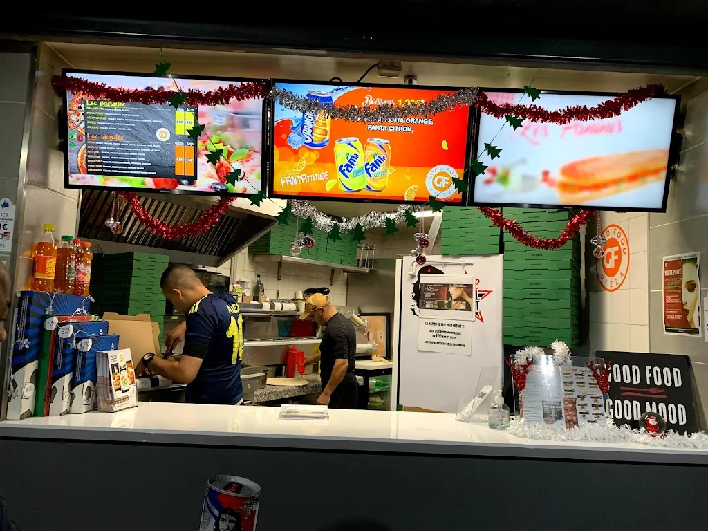 Good food. LE VERDUN restaurant in Romainville