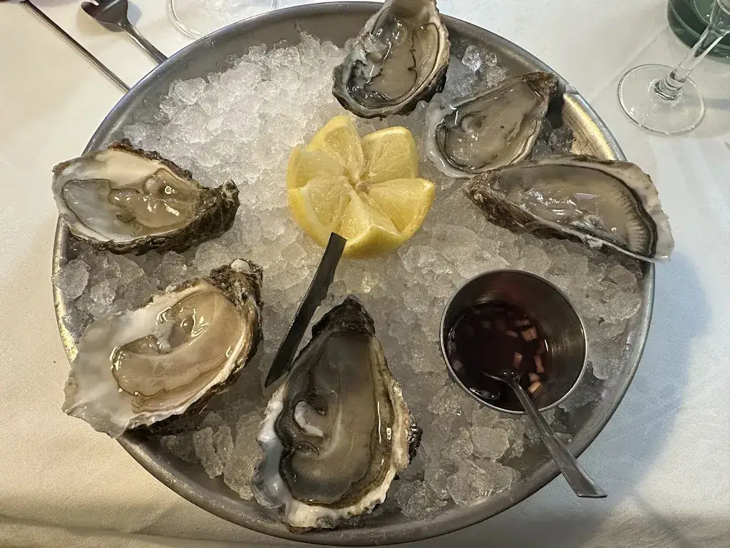 Daphnie Tsui_LE VIVIER DE LA MER_Roissy-en-France_review