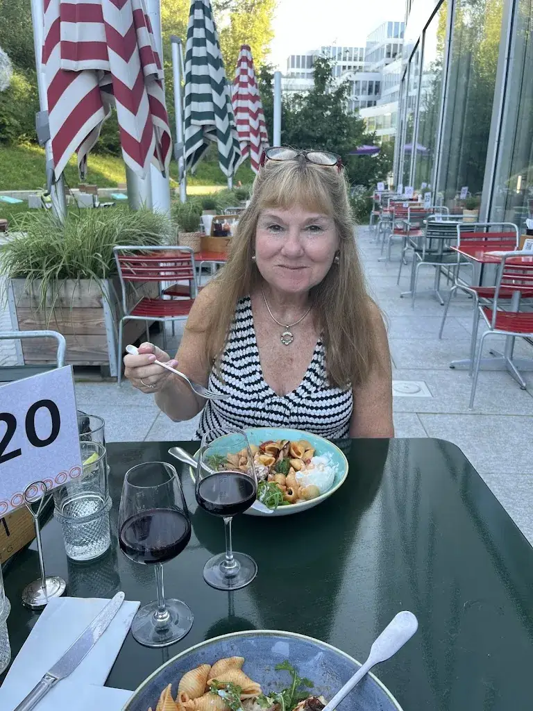 Merry Taylor McCann_ZOOM Restaurant at Hyatt Place Paris Charles de Gaulle Airport_Roissy-en-France_recensione