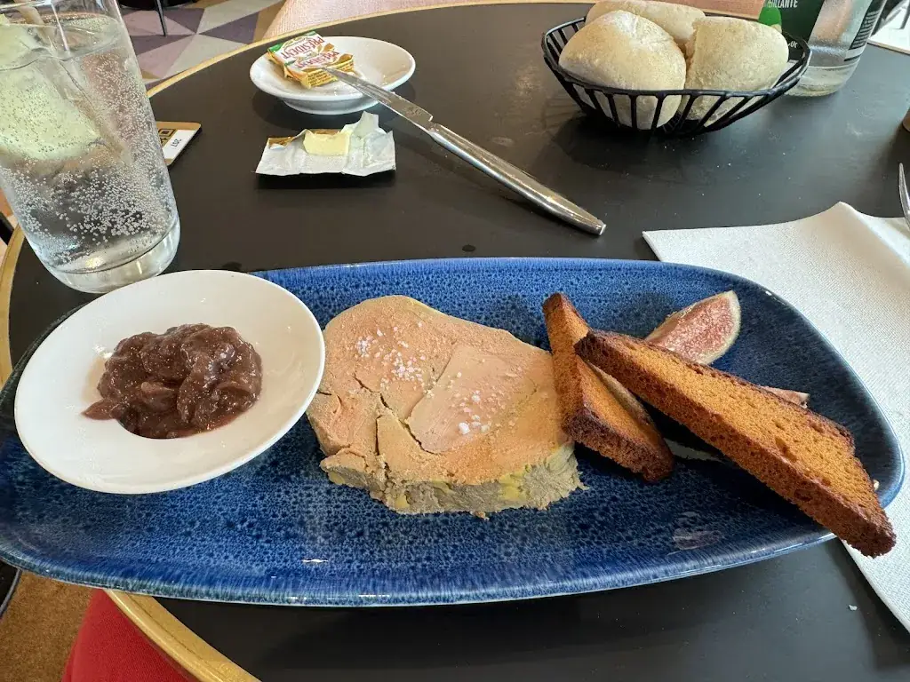 Эрика Ко_ZOOM Restaurant at Hyatt Place Paris Charles de Gaulle Airport_Roissy-en-France_recensione