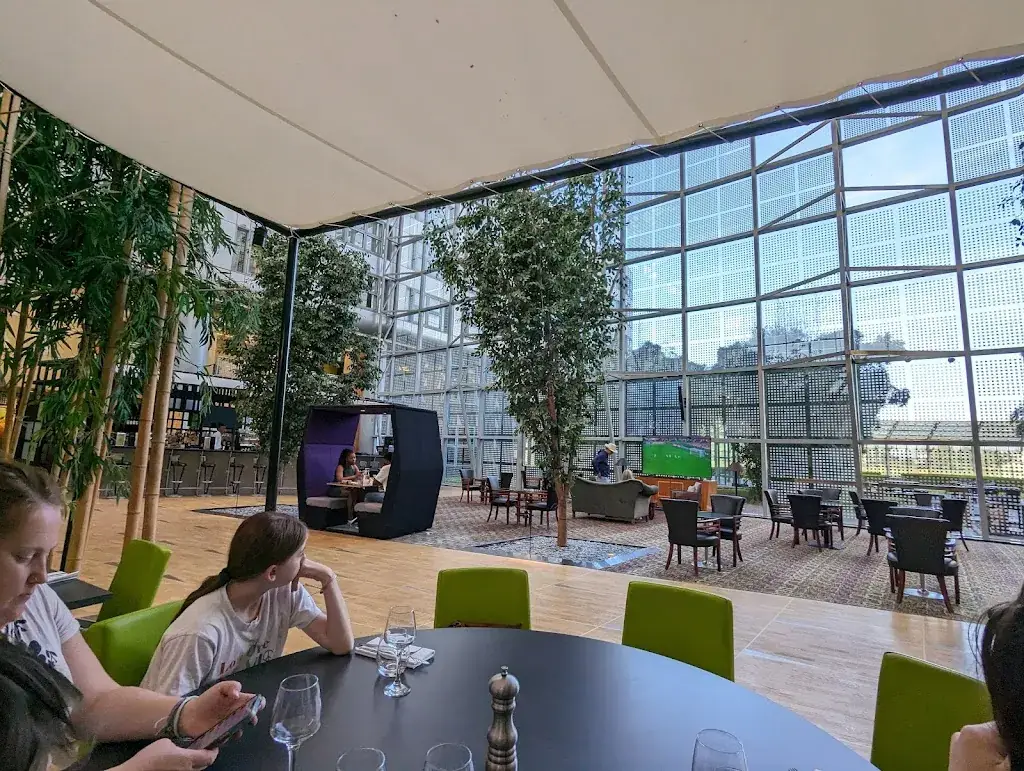 Philip Raines_Restaurant Apollo - Van der Valk Hotel Paris CDG Airport_Roissy-en-France_review