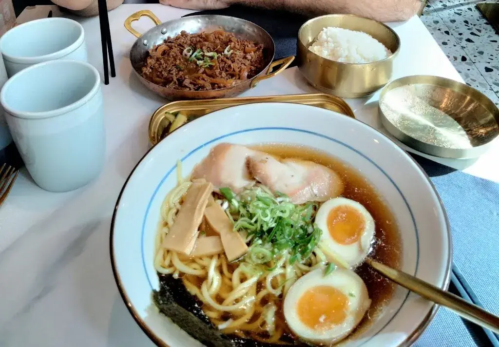 K COOK_Roissy-en-France_slider_image_3