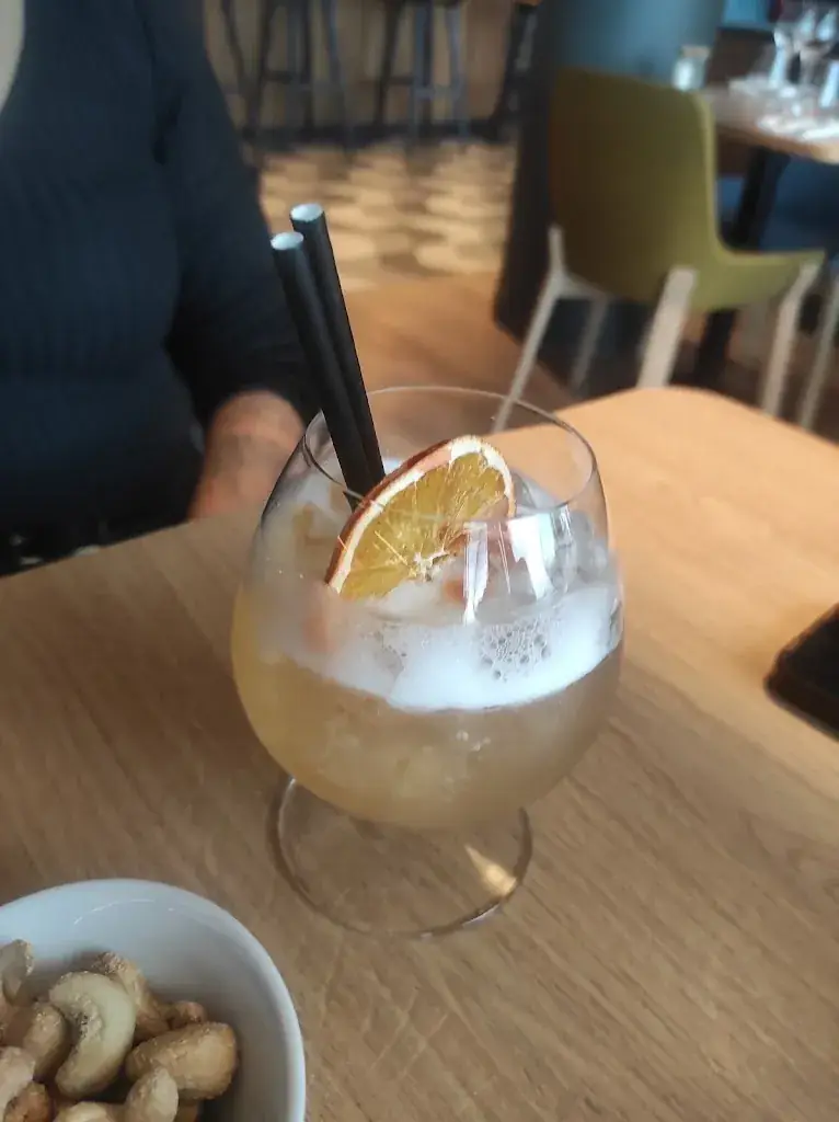 ARENSMA STEPHANIE_PALM_Roissy-en-France_review