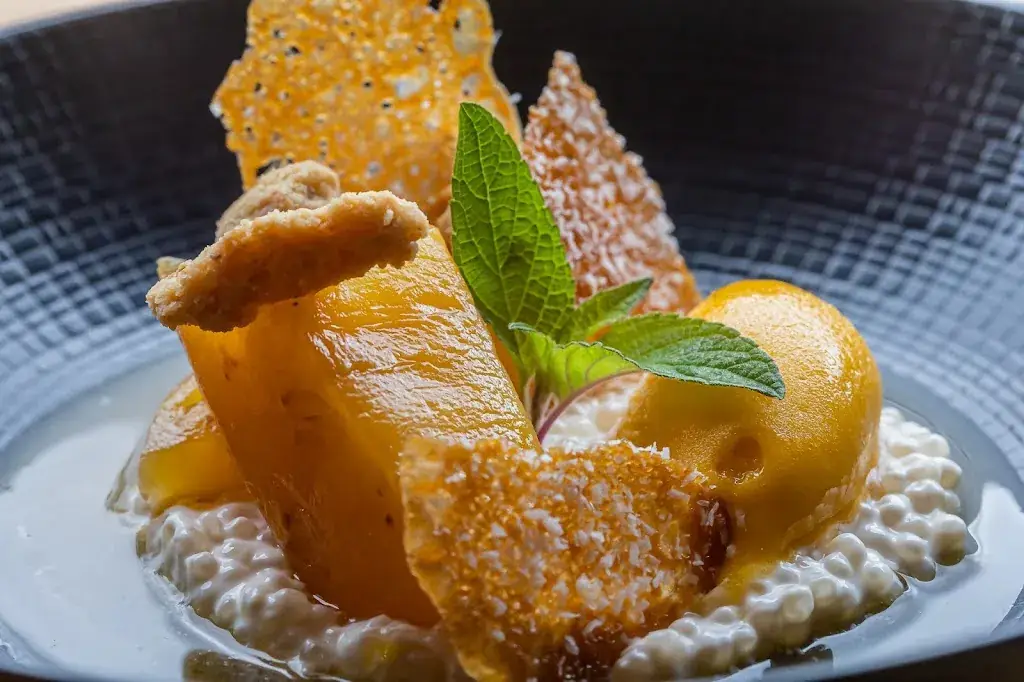 Le Château Olive et Raisin, restaurant, épicerie provençale, cave à vin NOUVEAU PROPRIETAIRE_Fontaine-de-Vaucluse_slider_image_3