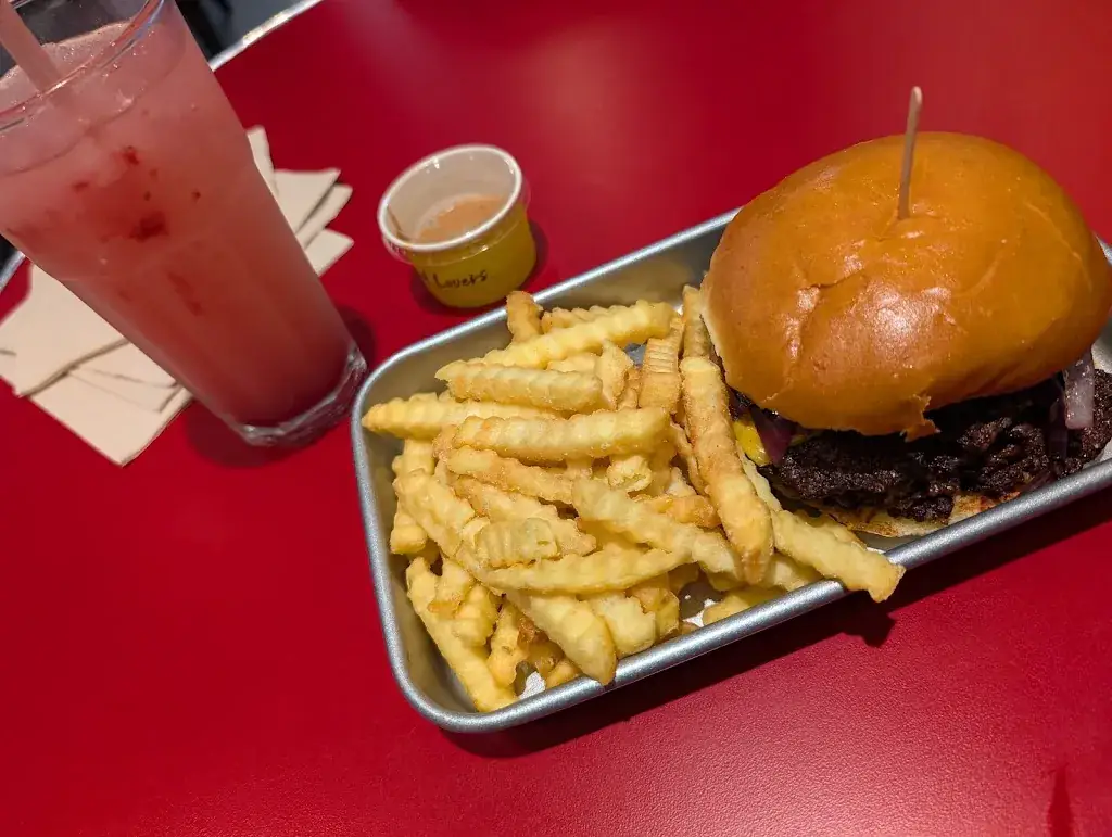 Daniel Bracho_Factory and Co Aéroville_Roissy-en-France_recensione