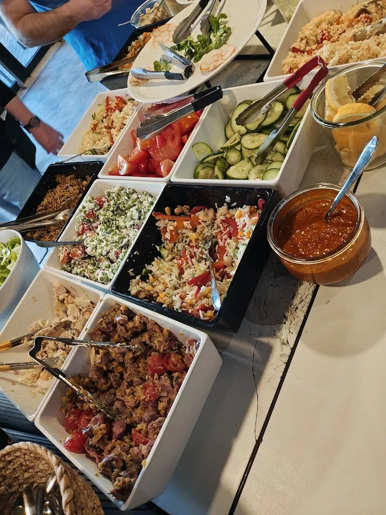 Shirona Gunawardhana_LA TERRASSE_Tremblay-en-France_Bewertung