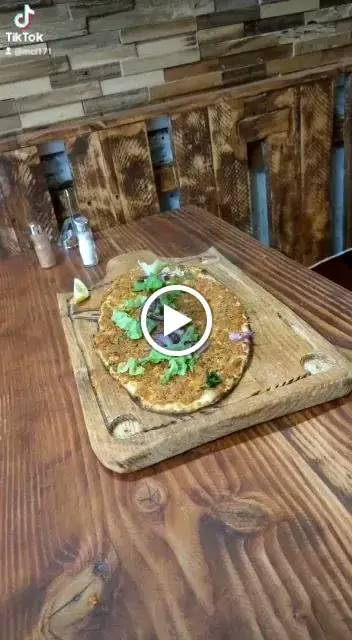 Chez Moustache_Saint-Denis_slider_image_2