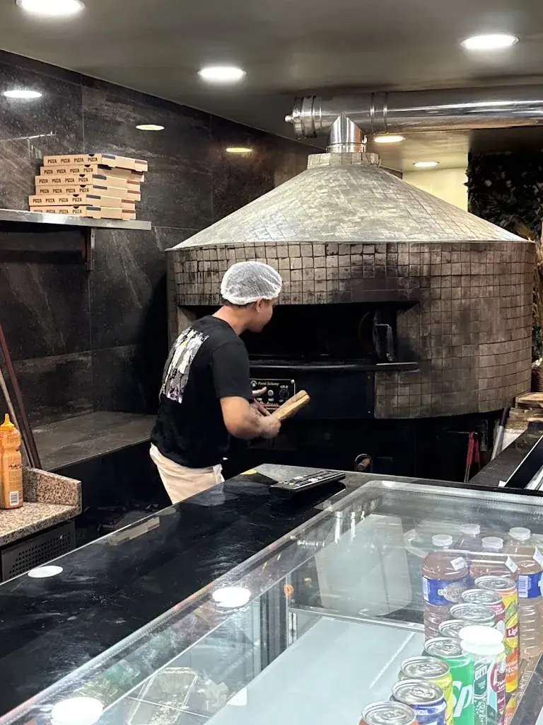 petroleum professionals_Al Forno_Saint-Denis_review