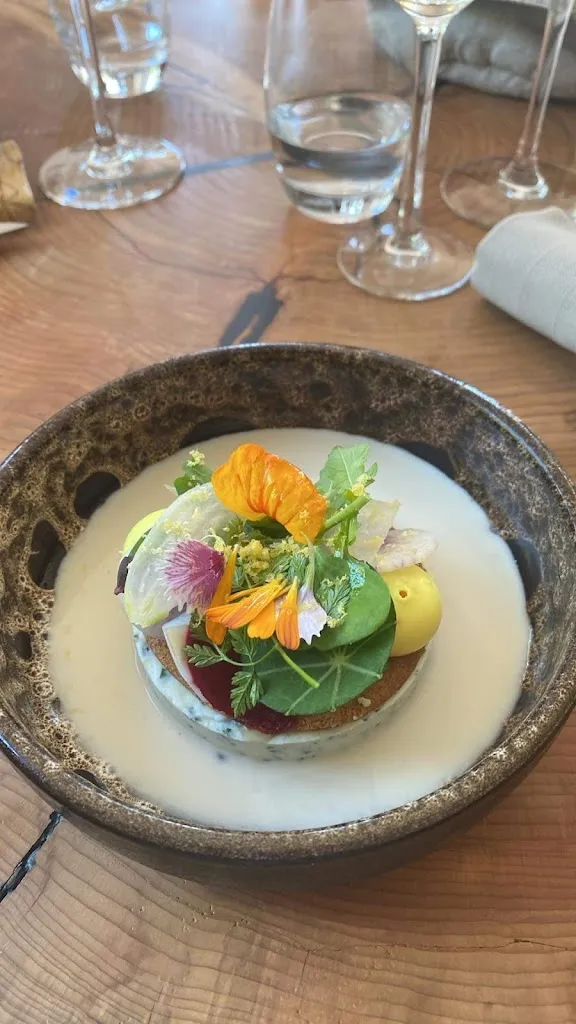 Hélène Larras_MetT restaurant_Lurcy_review