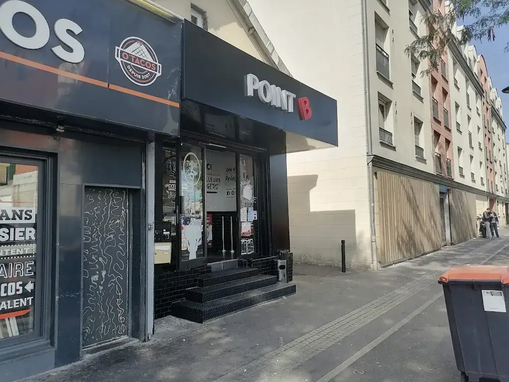Point B Pierrefitte sur Seine restaurant in Saint-Denis