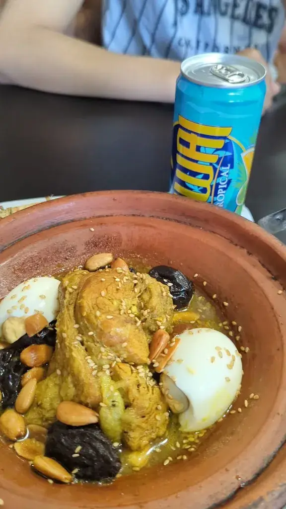 Le Makgreb1_Saint-Denis_slider_image_2