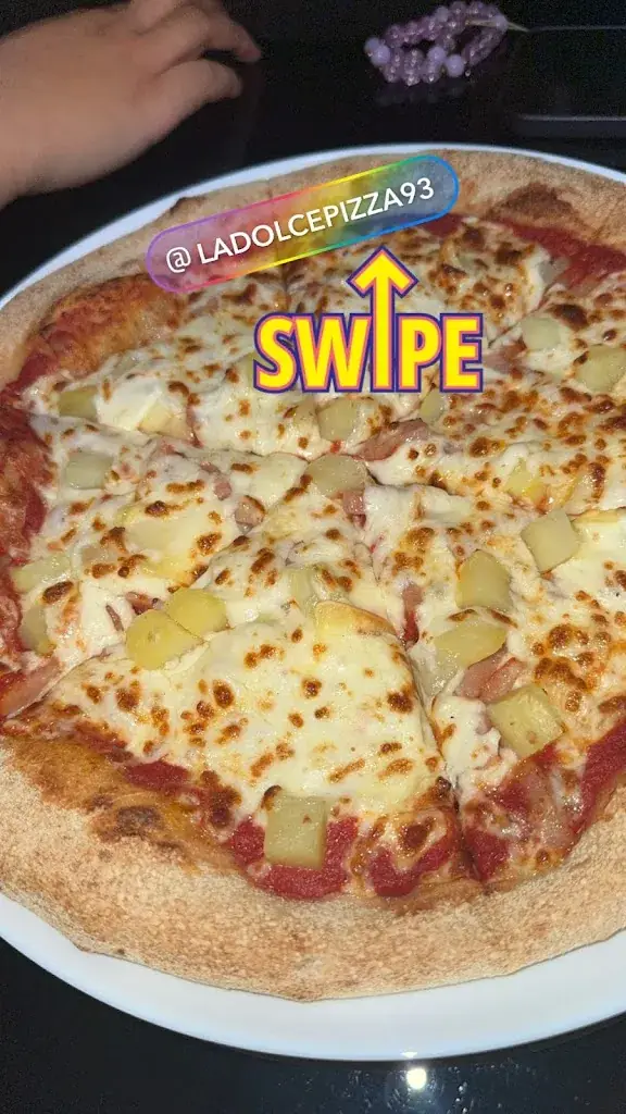 - “‪World Of Biz‬”_LA DOLCE PIZZA_Saint-Denis_review