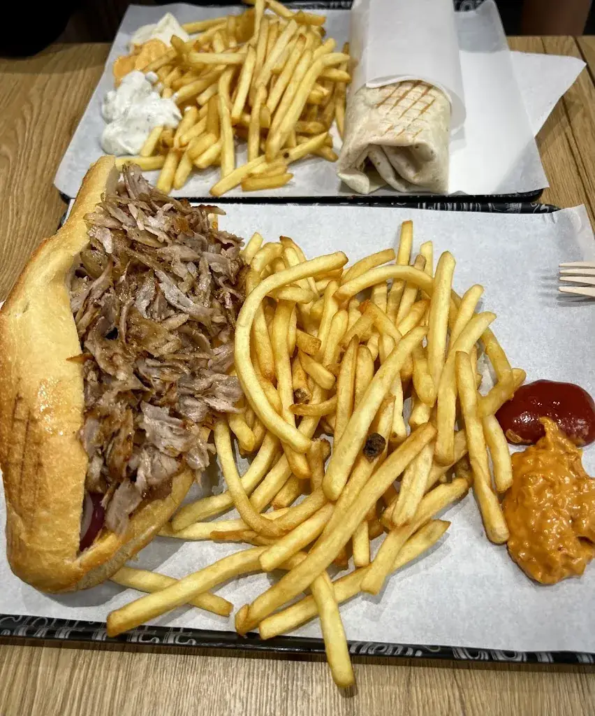 932 MAITRE KEBABIER - AVS_Saint-Denis_slider_image_3