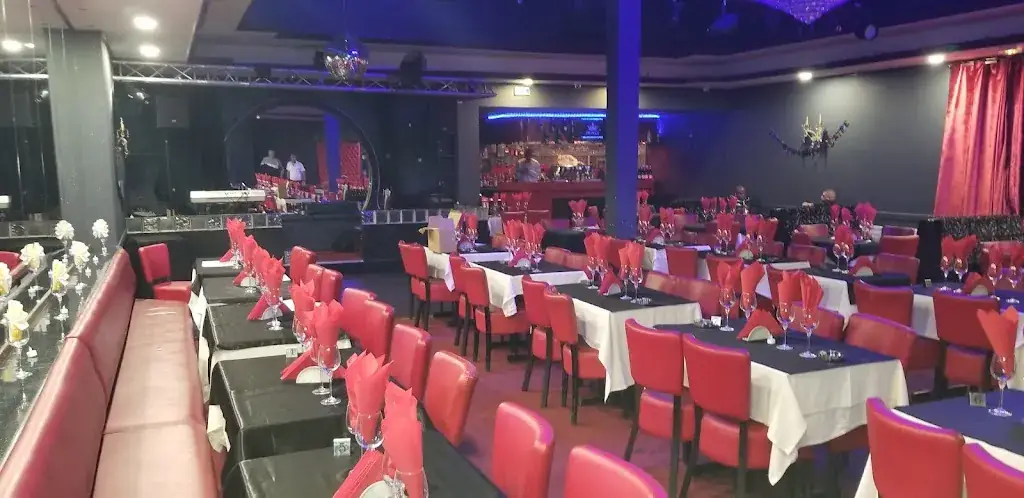 LE PRINCE+Restaurant_Saint-Denis_slider_image_3